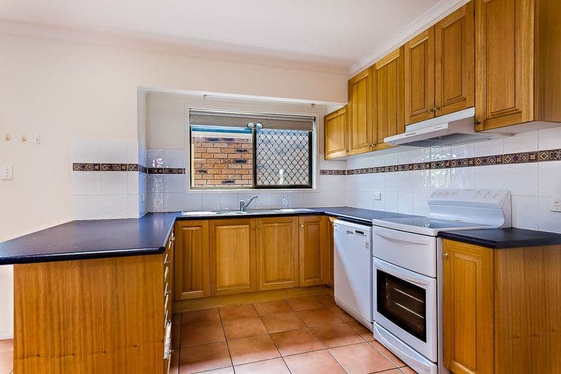 69 Sumners Road, JAMBOREE HEIGHTS QLD 4074, Jamboree Heights - Thumbnail 2