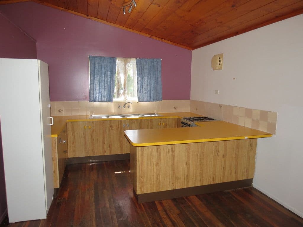 32 Silica Road, Emerald QLD 4720, Emerald - Thumbnail 5