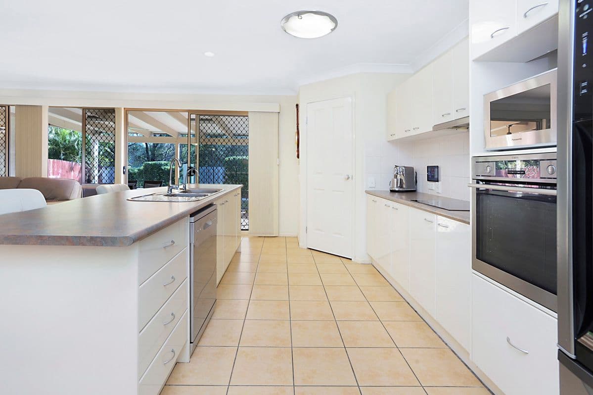 8 Schoolside Place, Bracken Ridge QLD 4017, Bracken Ridge - Thumbnail 2