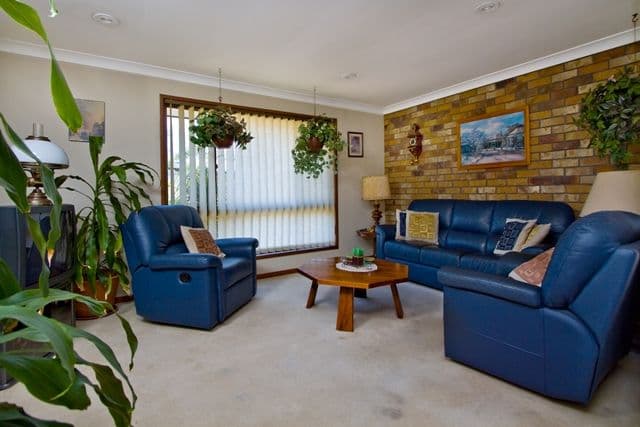 17 Loddon Street, RIVERHILLS QLD 4074, Riverhills - Thumbnail 4