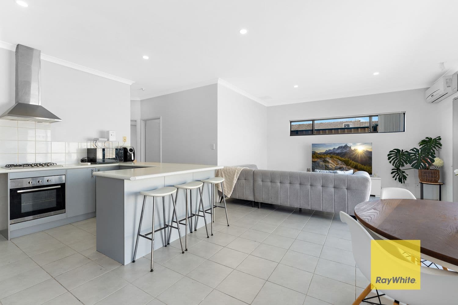 5E Banksia Circle, Thornlie WA 6108, Thornlie - Thumbnail 2