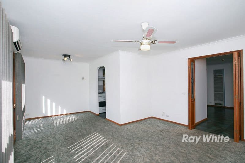 31 Hoysted Avenue, CRANBOURNE NORTH VIC 3977, Cranbourne North - Thumbnail 4