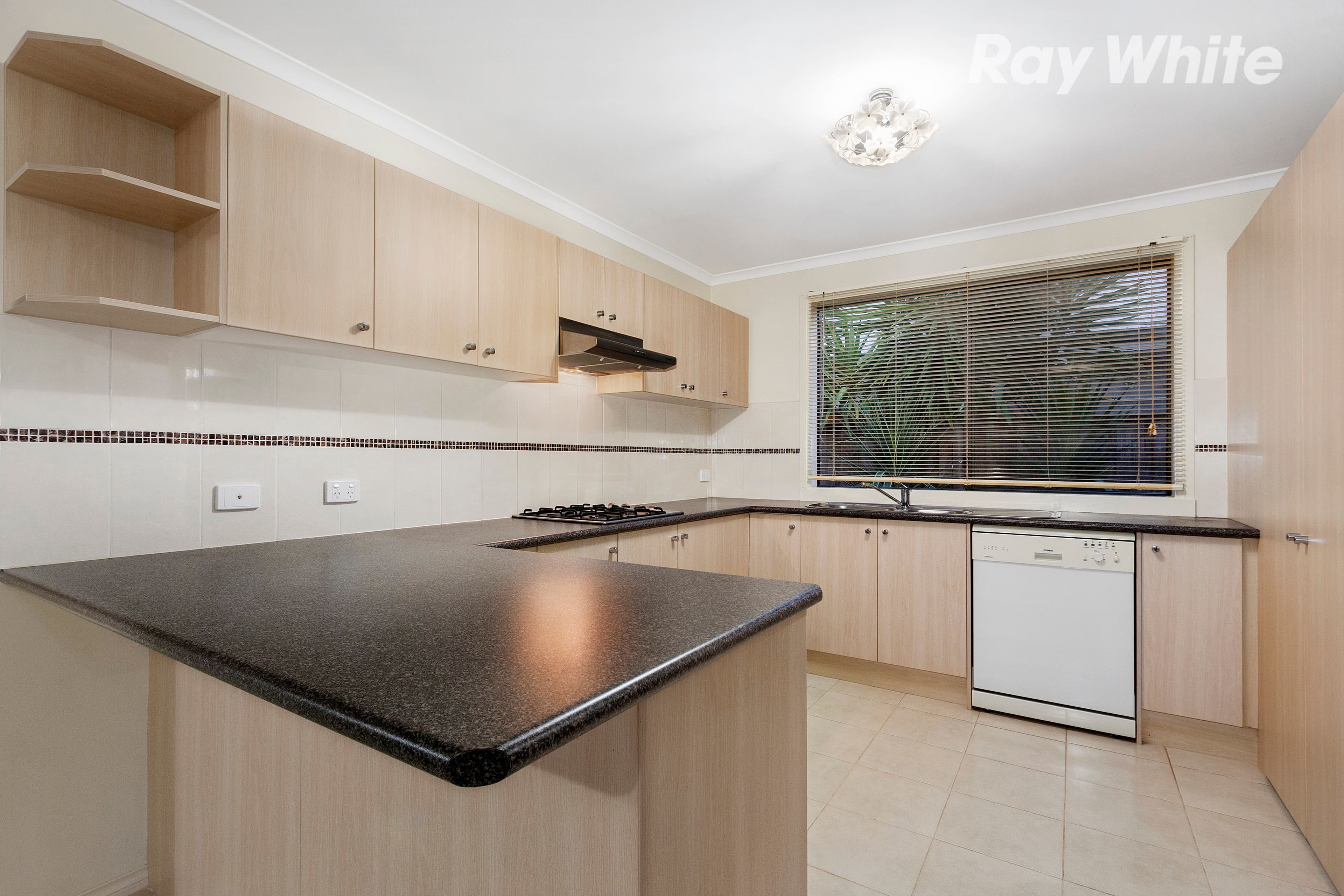 49 Fallingwater Drive, Pakenham VIC 3810, Pakenham - Thumbnail 5
