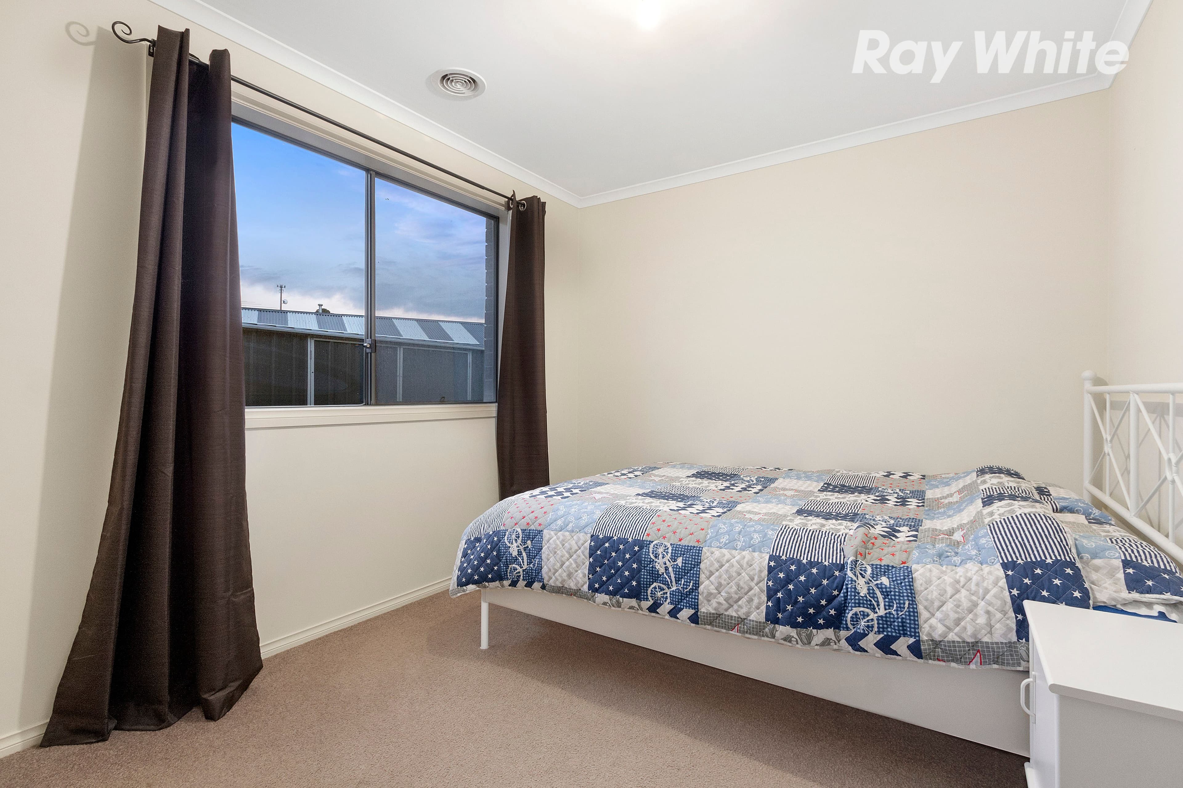 49 Fallingwater Drive, Pakenham VIC 3810, Pakenham - Thumbnail 8
