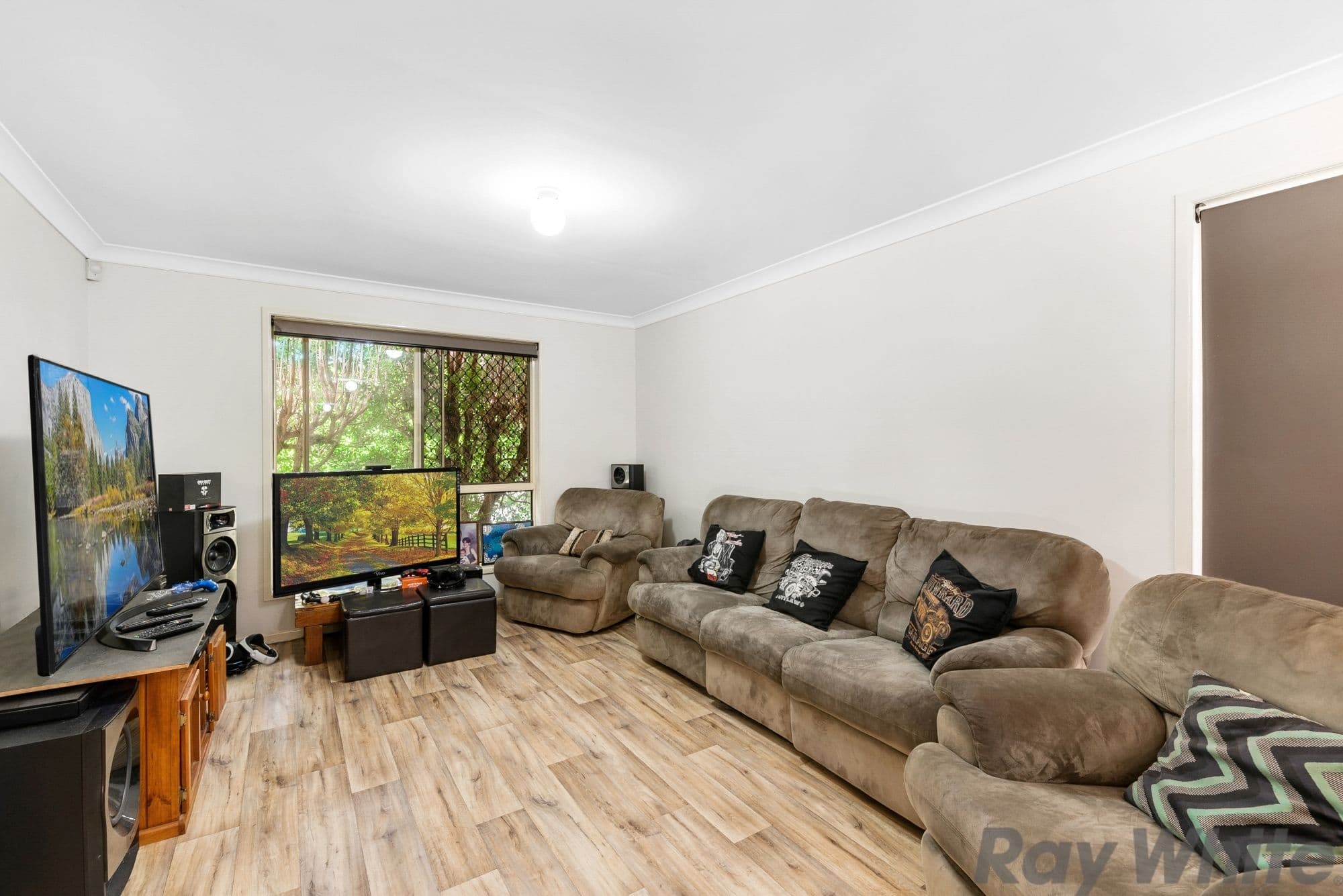 4 Lorelei Court, Deception Bay QLD 4508, Deception Bay - Thumbnail 2