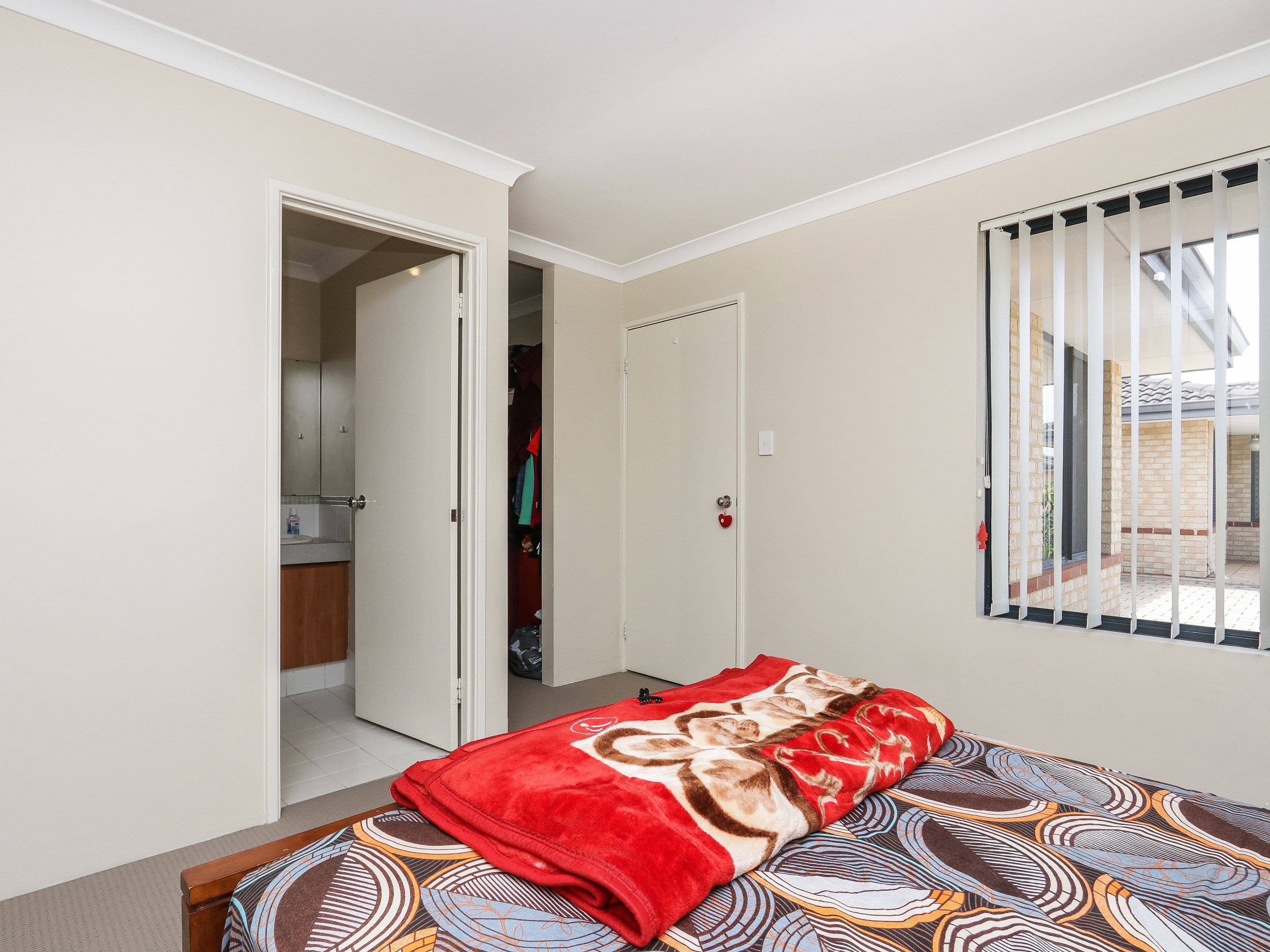 153 Sevenoaks Street, Cannington WA 6107, Cannington - Thumbnail 4