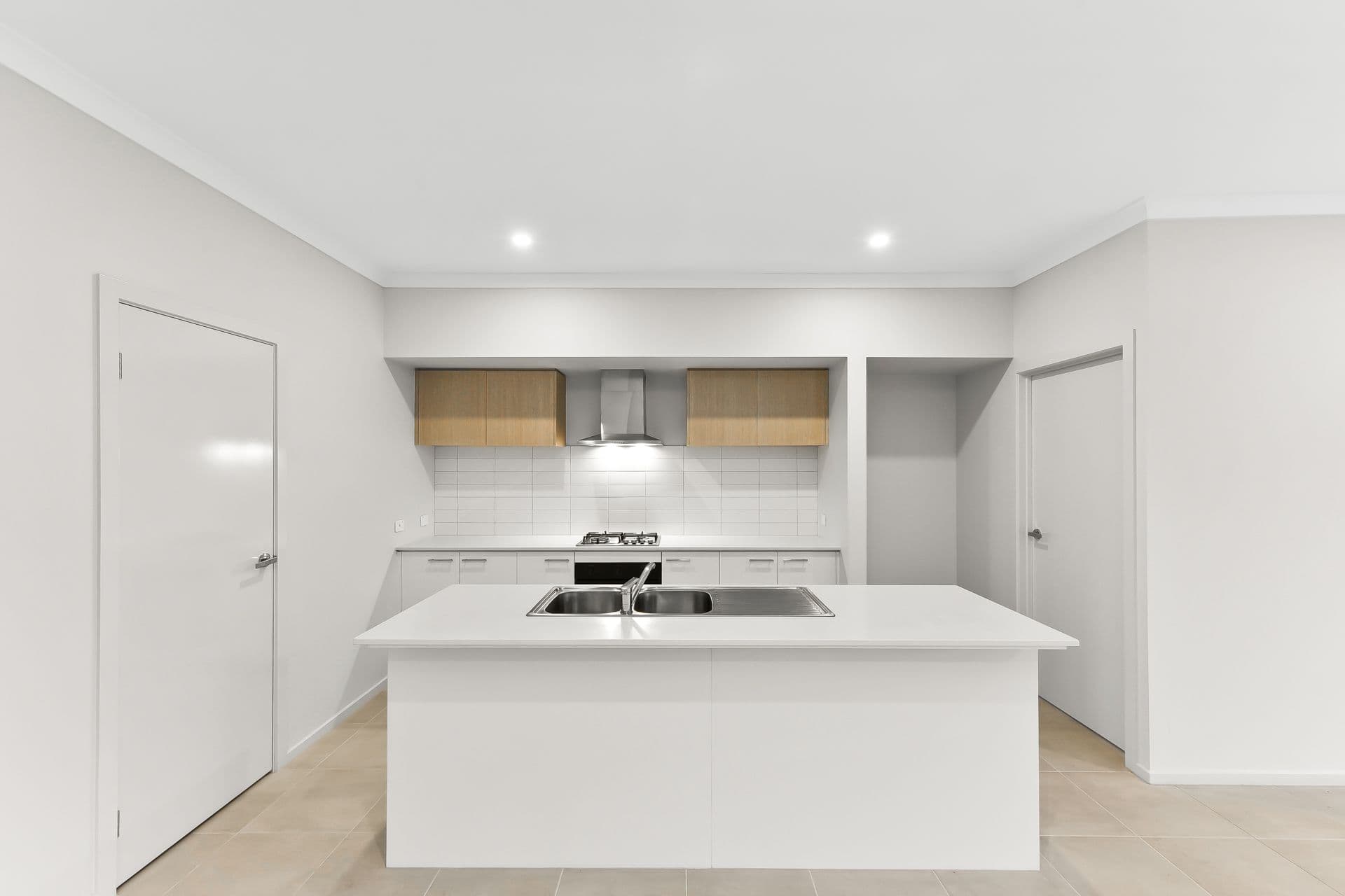 27 Praiano Avenue, Berwick VIC 3806, Berwick - Thumbnail 4