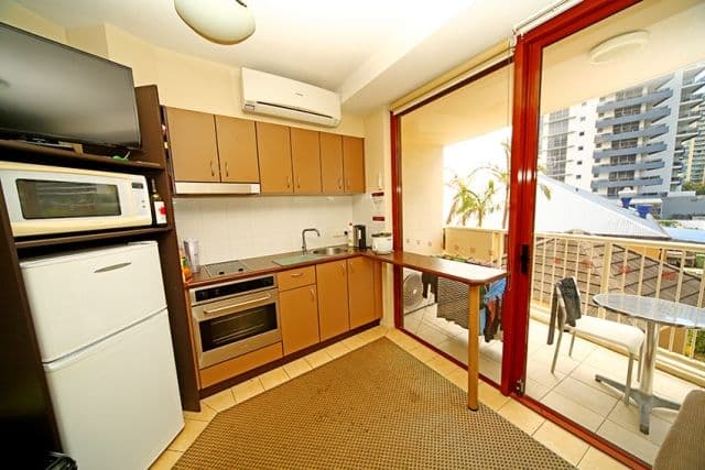 204 and 205 'Savannah' 42 Surf Parade, BROADBEACH QLD 4218, Broadbeach - Thumbnail 4