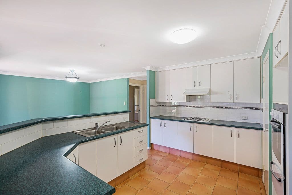 2 Shamrock Court, Middle Ridge QLD 4350, Middle Ridge - Thumbnail 3