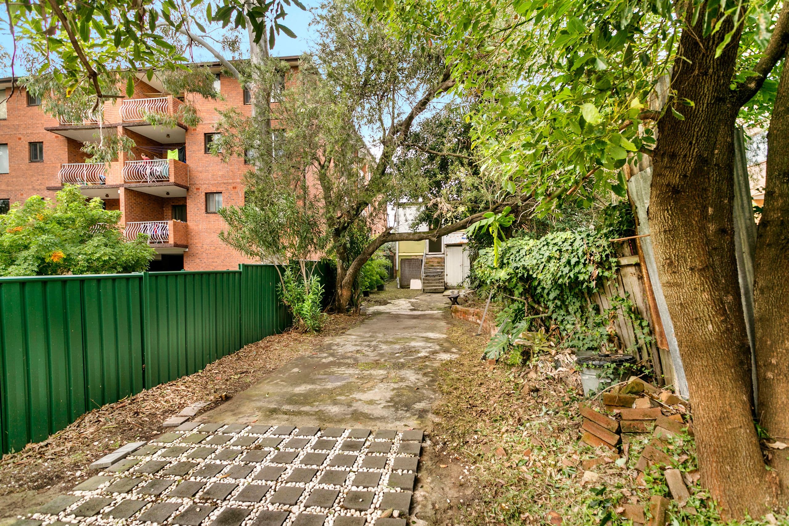 24 Carlton Parade, Carlton - Thumbnail 2