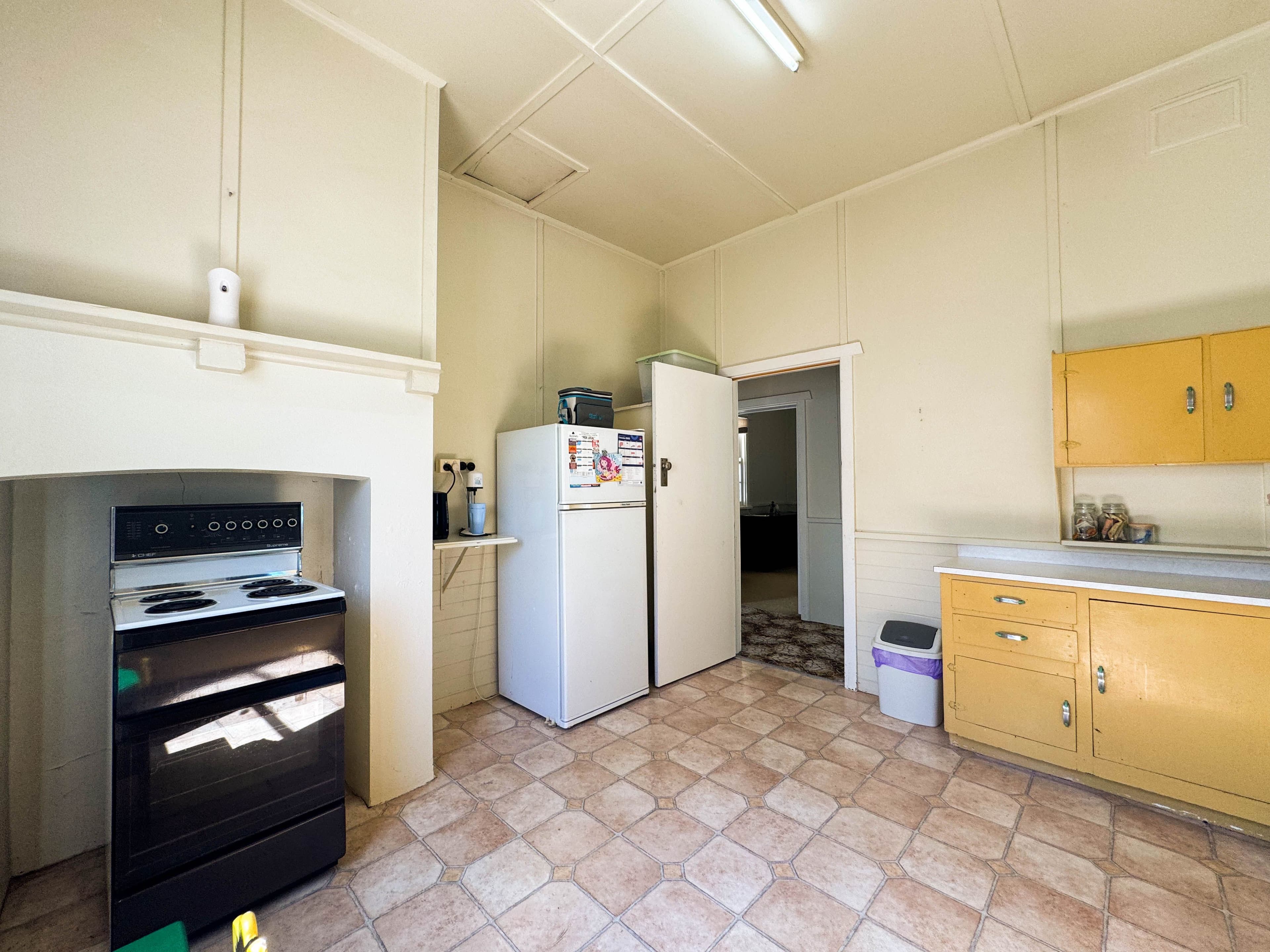 6 Bartley Street, Forbes NSW 2871, Forbes - Thumbnail 3