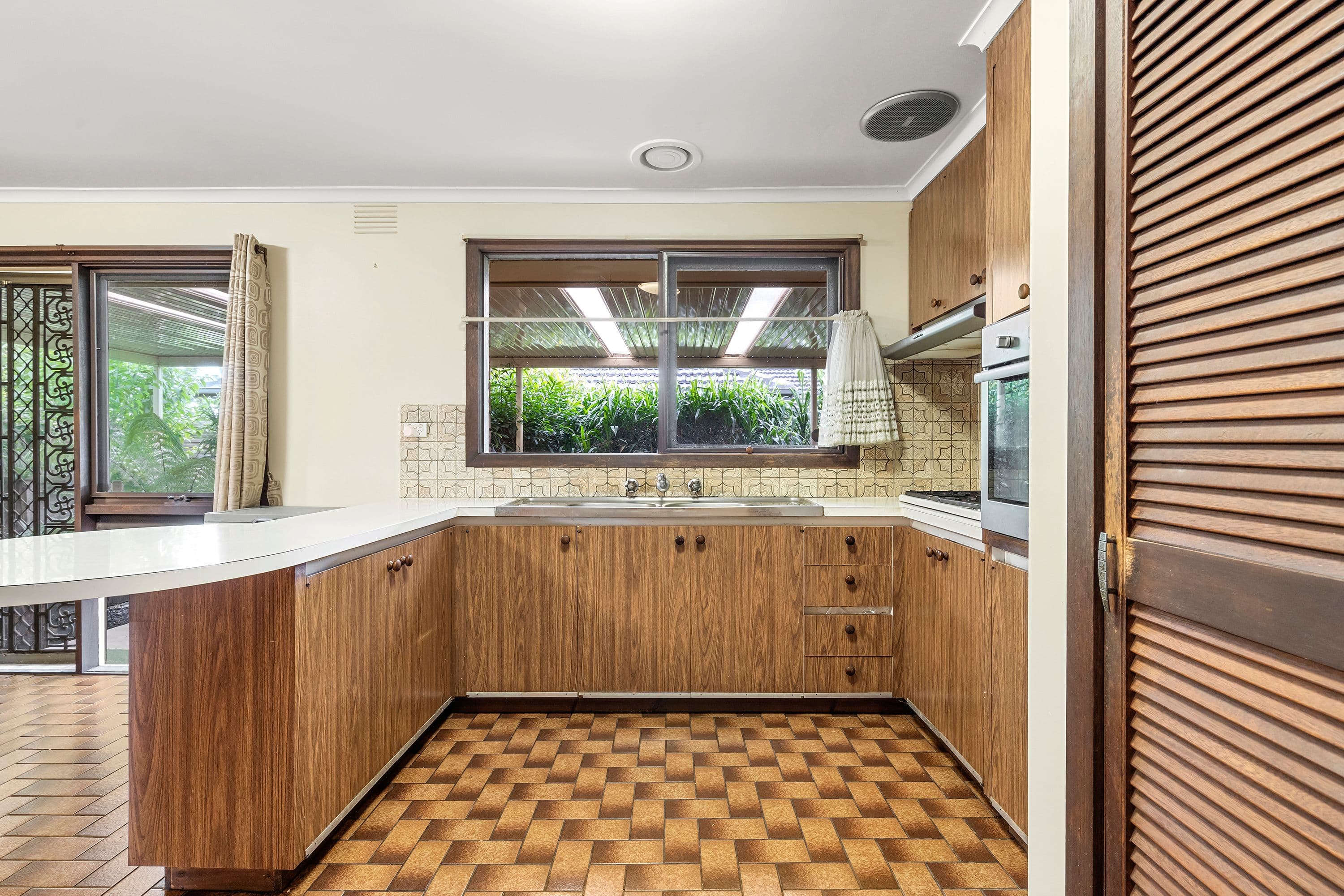 34 Jolimont Avenue, Mulgrave VIC 3170, Mulgrave - Thumbnail 4