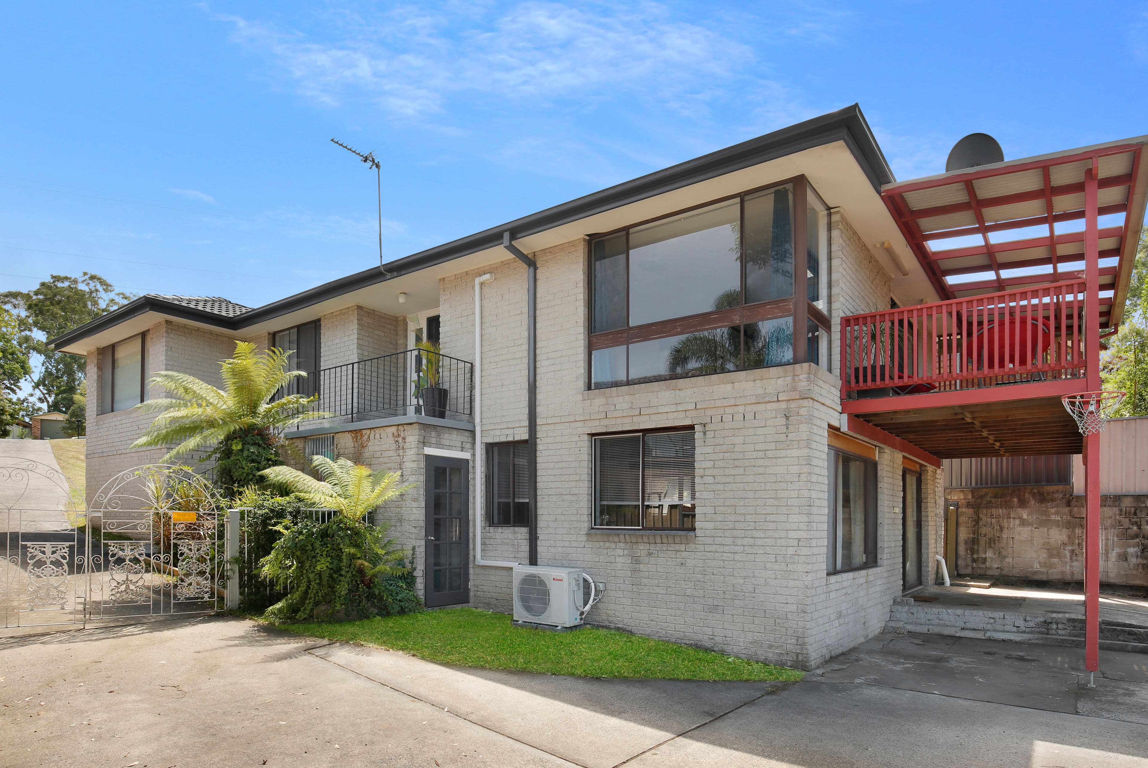 17 Ben Nevis Road, Farmborough Heights - Image 1