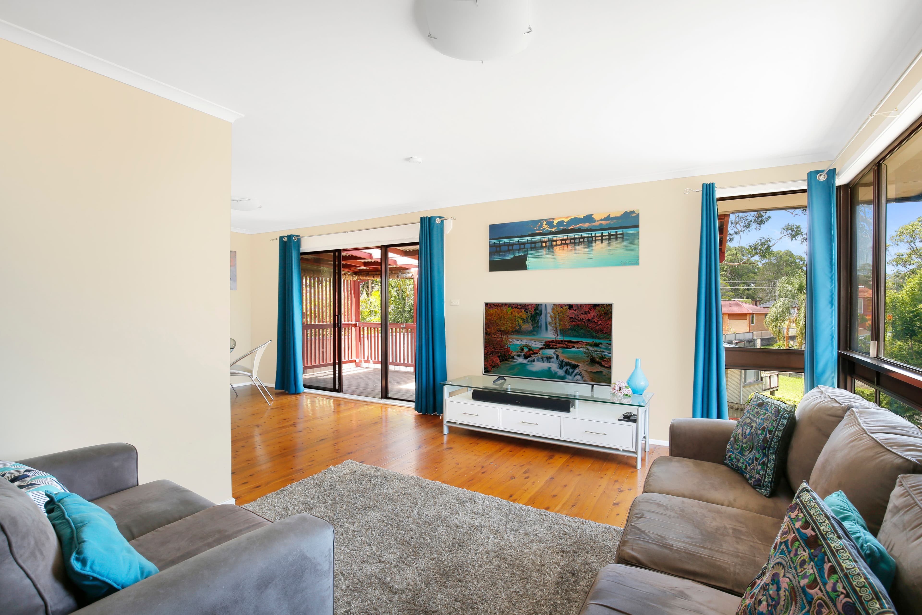 17 Ben Nevis Road, Farmborough Heights - Thumbnail 3