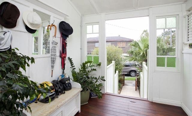 30 Lochaber Street, DUTTON PARK QLD 4102, Dutton Park - Thumbnail 3