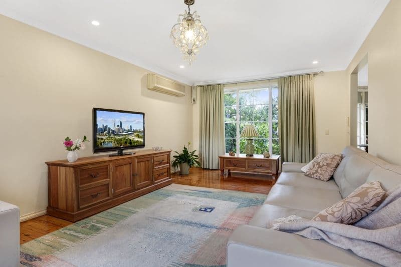 19 Tamarisk Crescent, Cherrybrook - Thumbnail 7