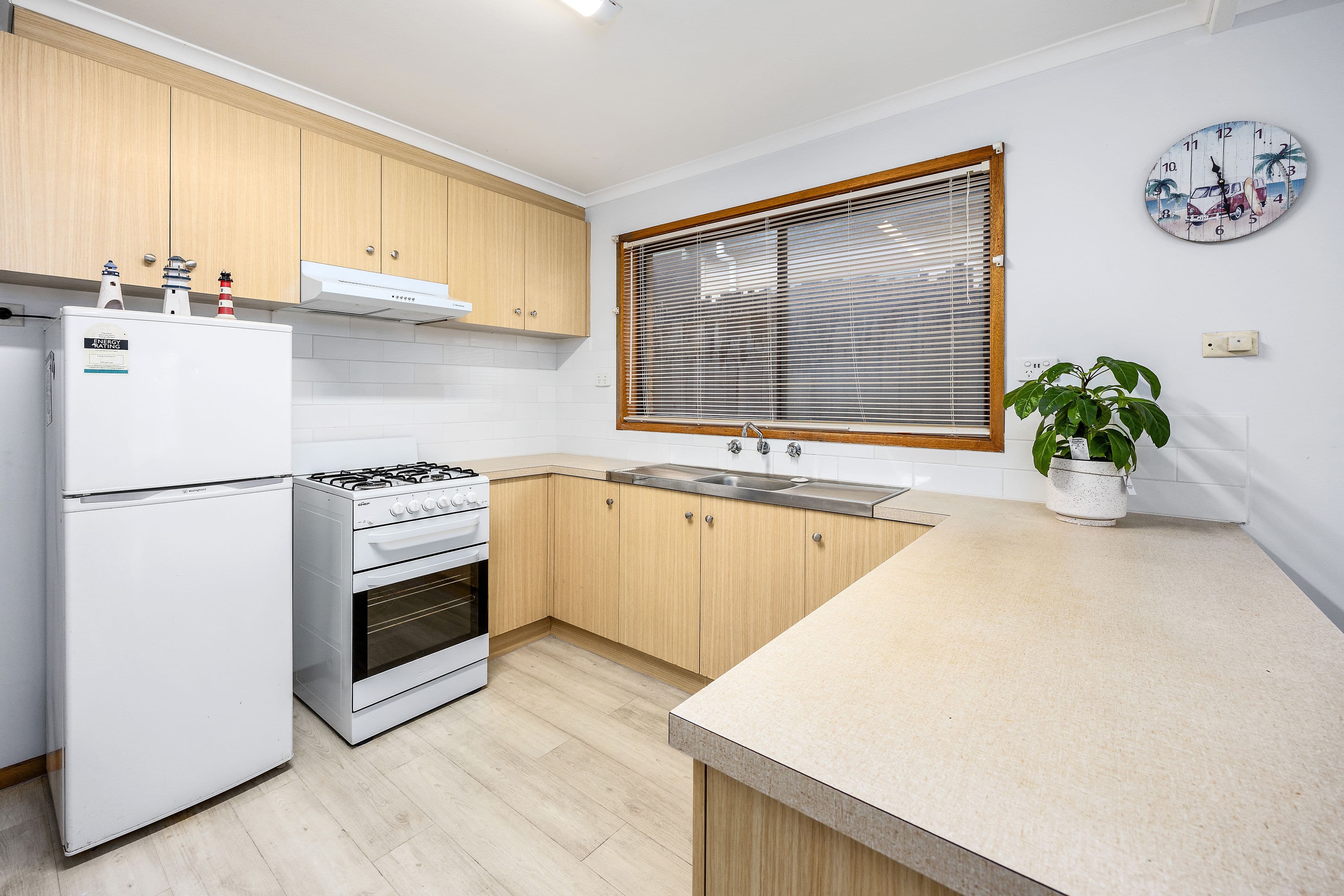 33 Third Avenue, Rosebud VIC 3939, Rosebud - Thumbnail 2