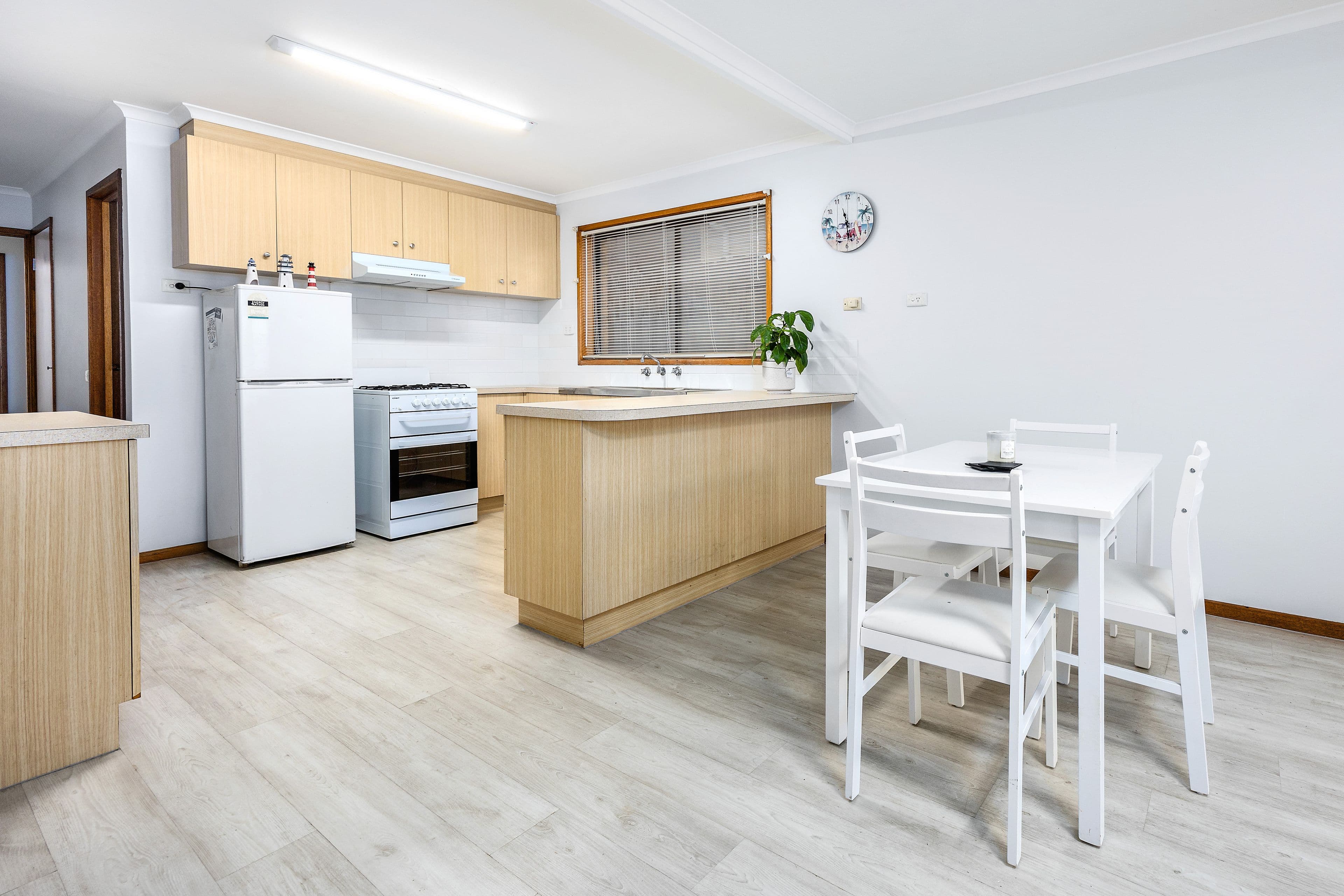 33 Third Avenue, Rosebud VIC 3939, Rosebud - Thumbnail 3