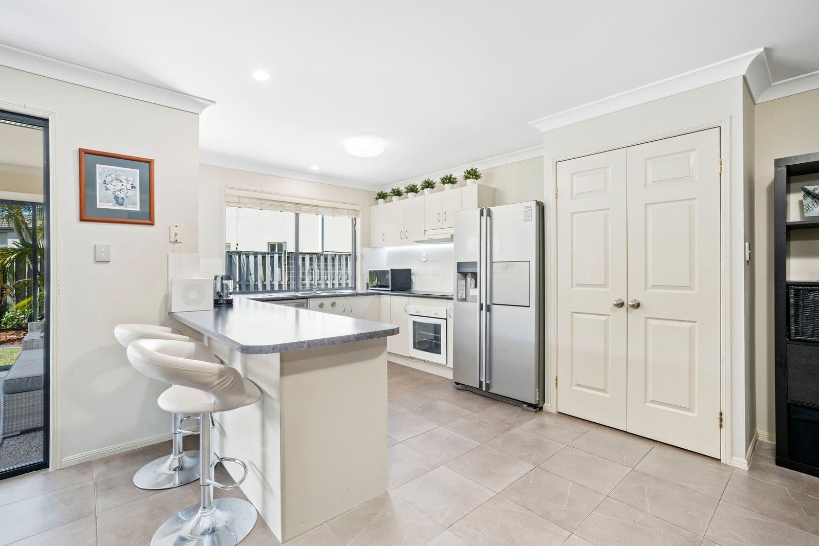 6 Xavier Place, Oxenford QLD 4210, Oxenford - Thumbnail 2