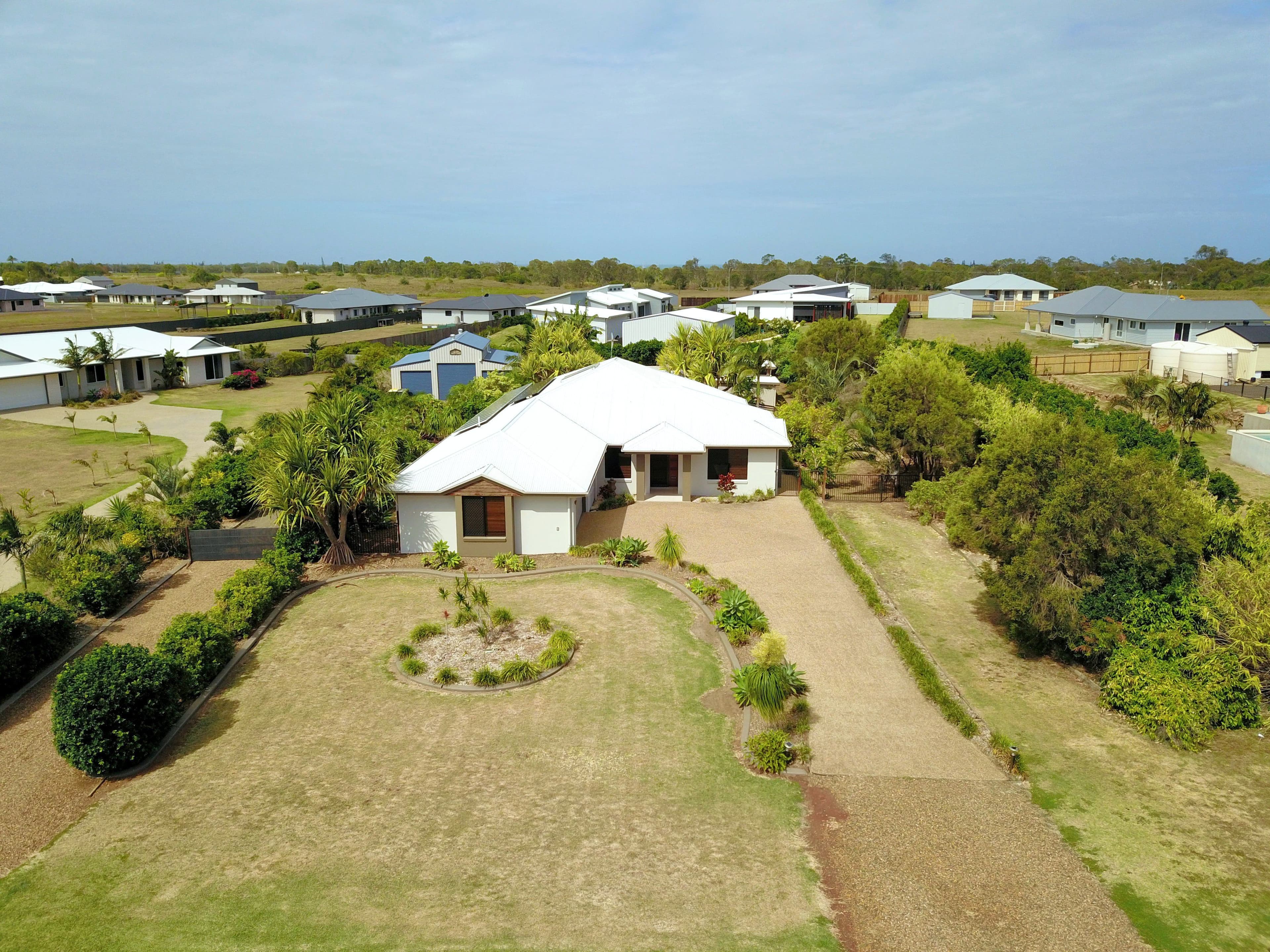 4 Whitesails Court, Innes Park QLD 4670, Innes Park - Thumbnail 4