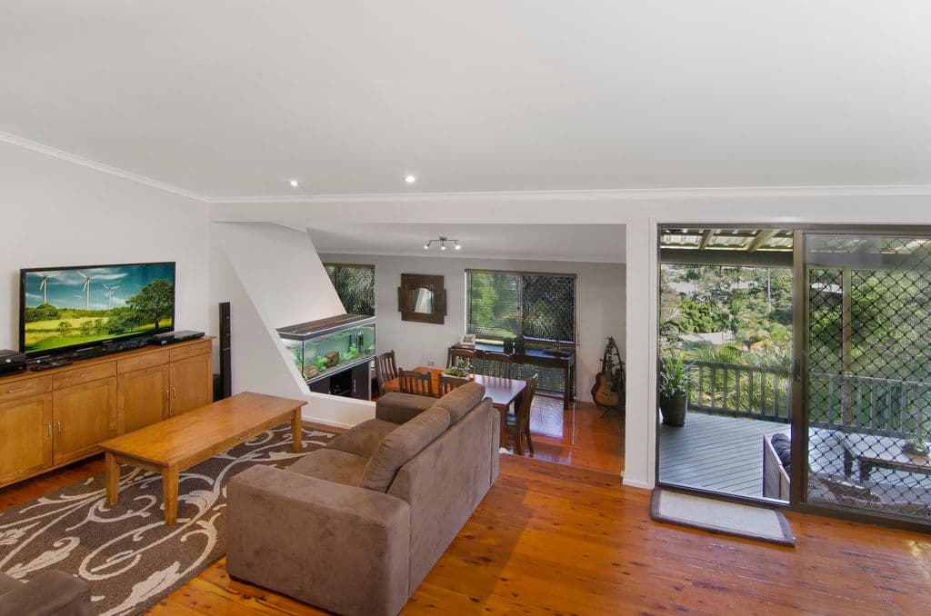 9 Doubleview Drive, ELANORA QLD 4221, Elanora - Thumbnail 3