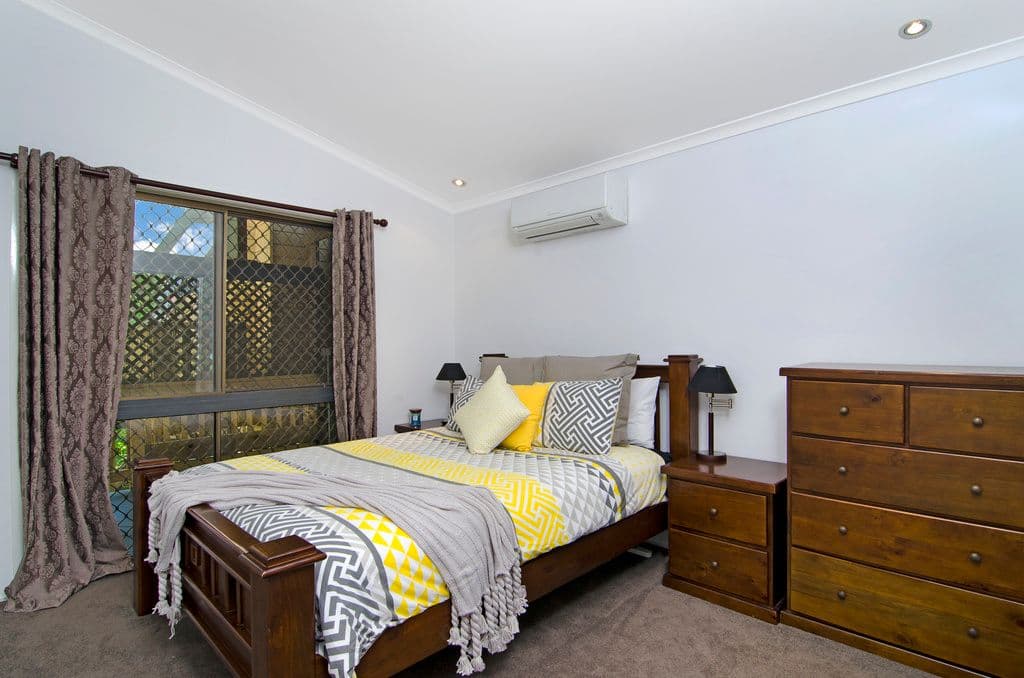 9 Doubleview Drive, ELANORA QLD 4221, Elanora - Thumbnail 7