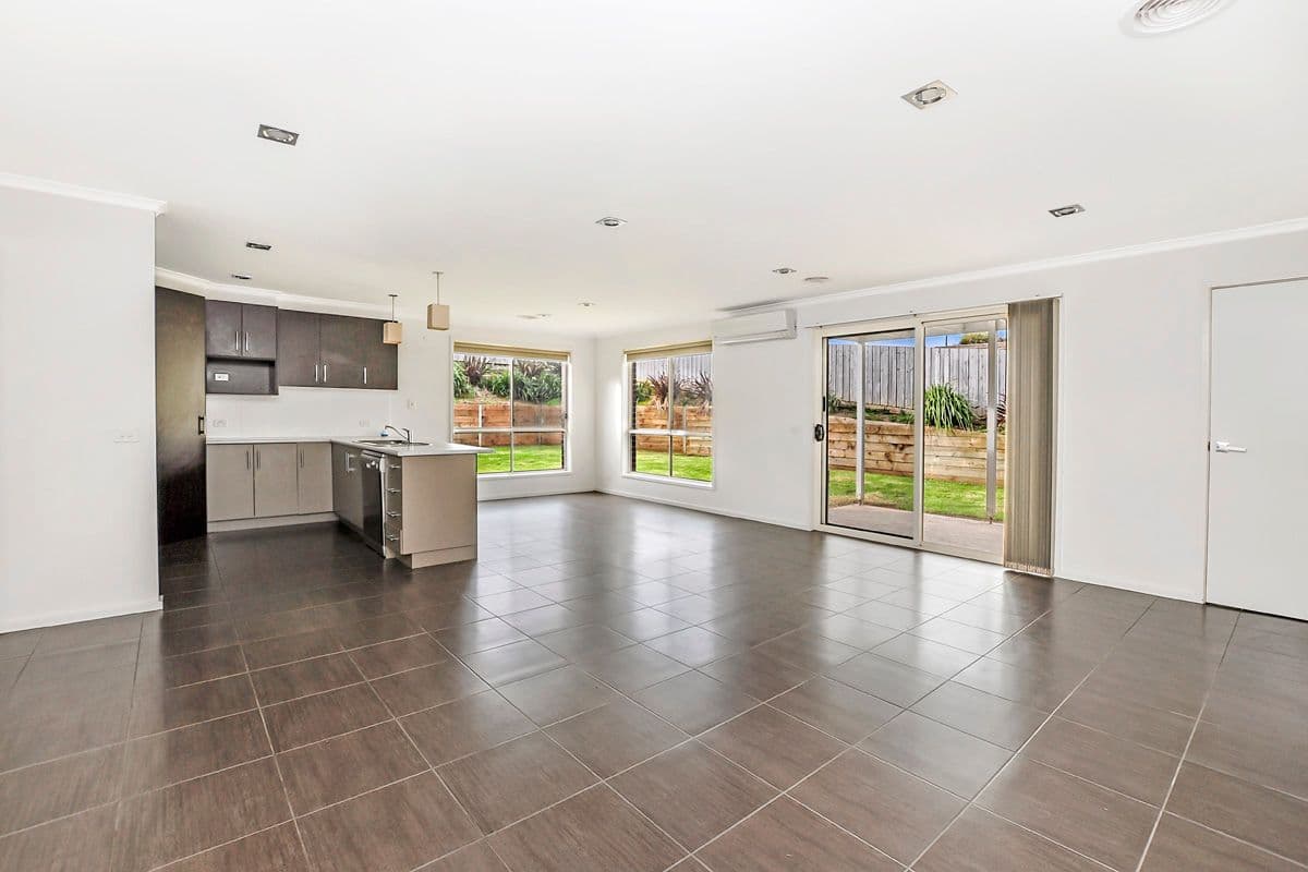 8 Dennington Rise, Warrnambool VIC 3280, Warrnambool - Thumbnail 2