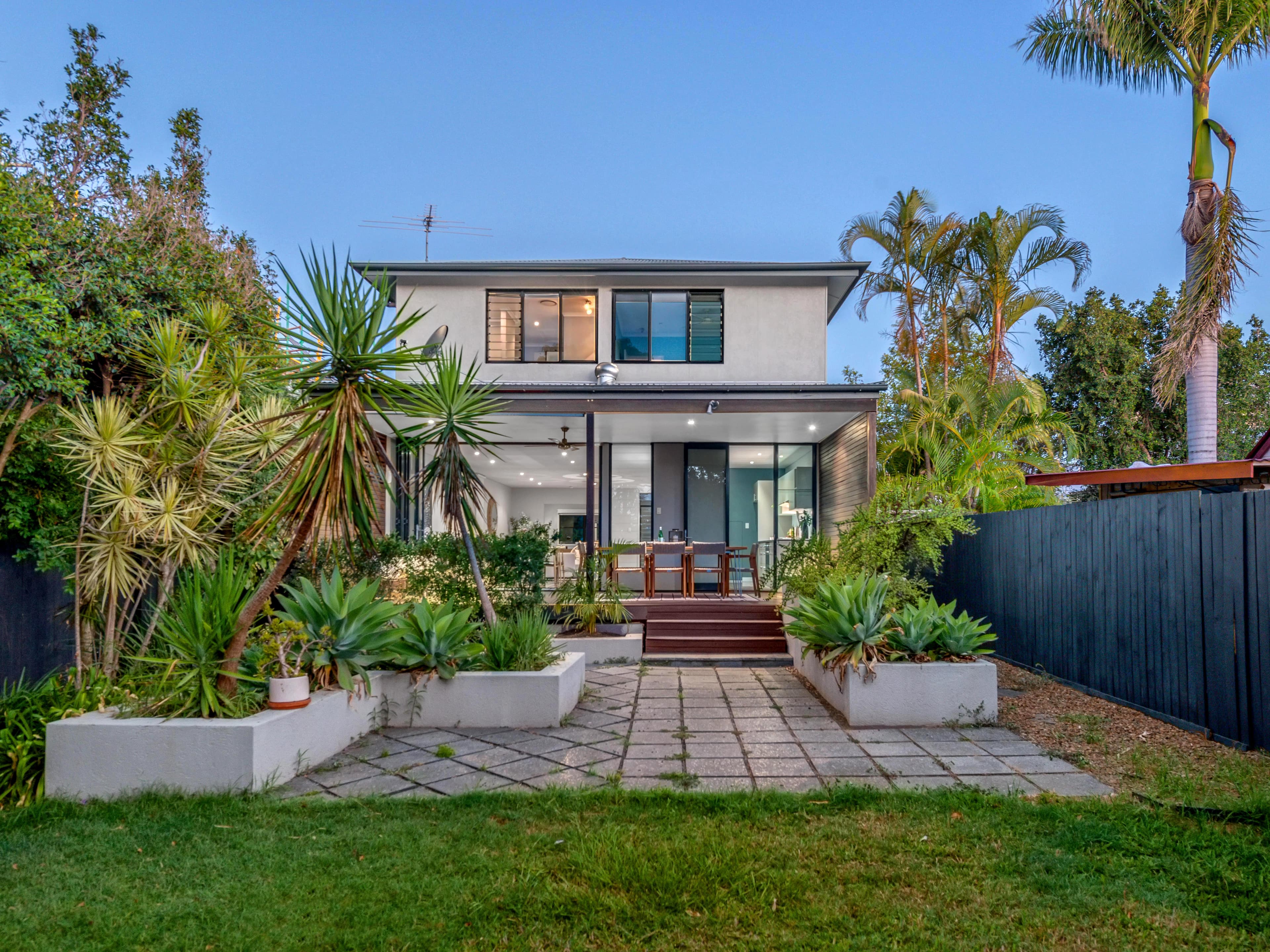 10 Bilyana Street, Balmoral QLD 4171, Balmoral - Thumbnail 2