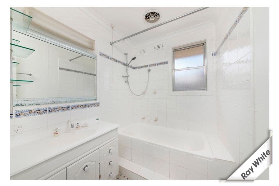 13 Moore Street, QUEANBEYAN NSW 2620, Queanbeyan - Thumbnail 5