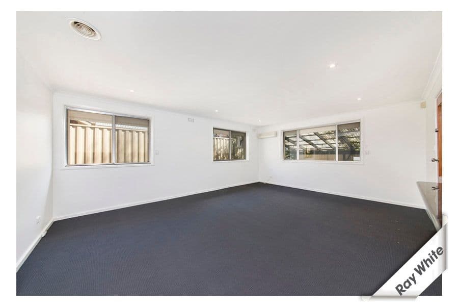 13 Moore Street, QUEANBEYAN NSW 2620, Queanbeyan - Thumbnail 7