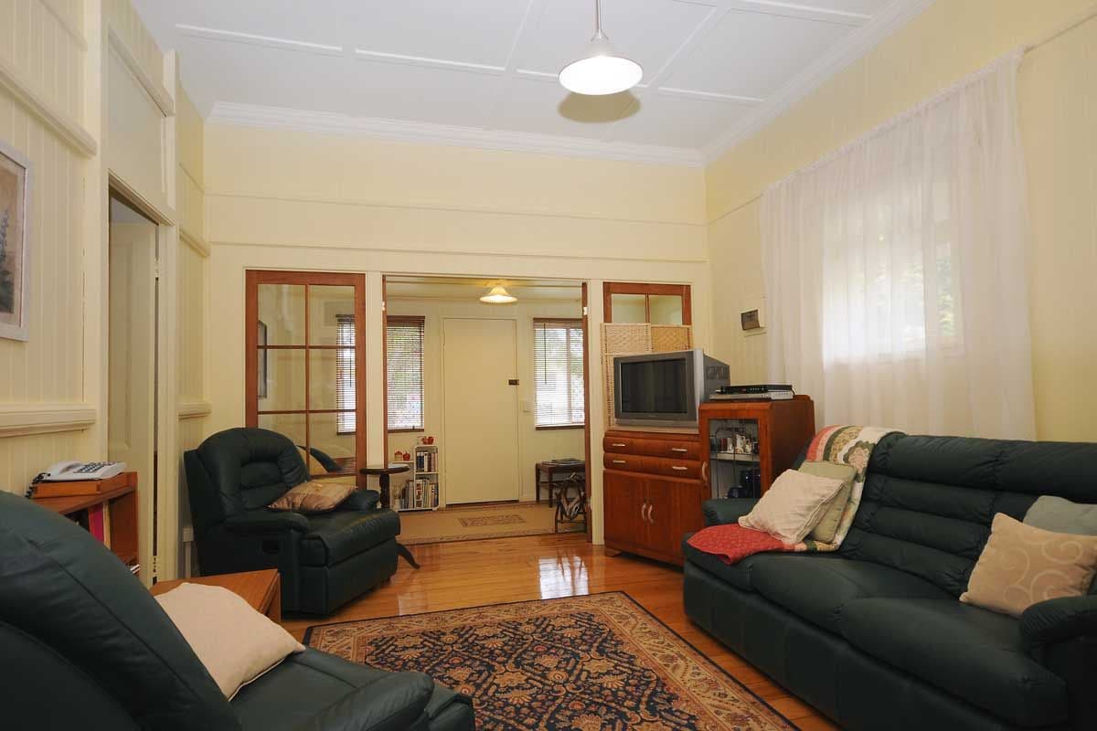 163 Holberton Street, NEWTOWN QLD 4350, Newtown - Thumbnail 2