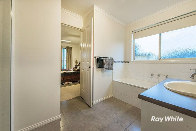 231 Monahans Road, Cranbourne West VIC 3977, Cranbourne West - Thumbnail 6