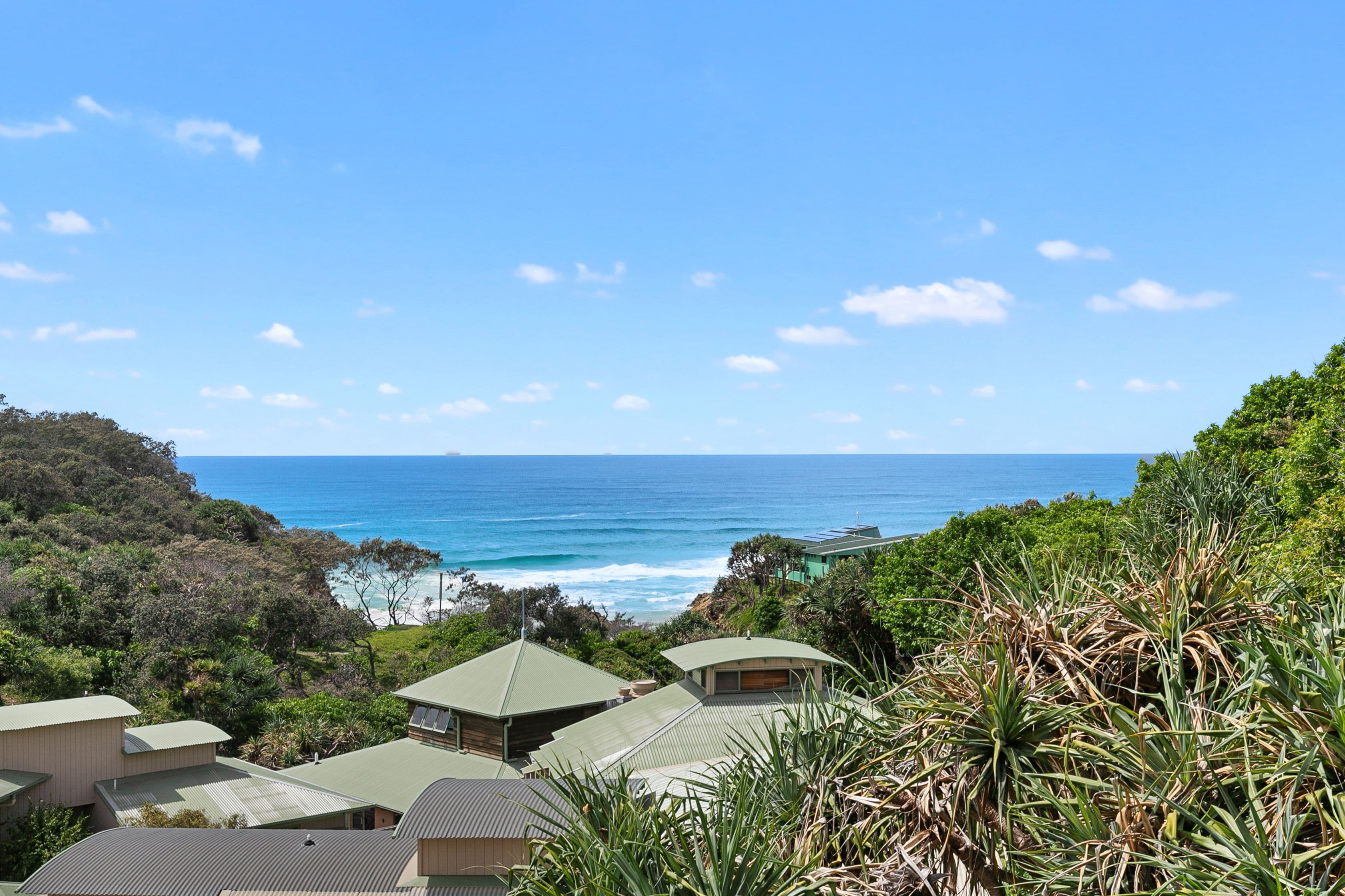 1-5 Samarinda Drive, Point Lookout QLD 4183, Point Lookout - Image 1