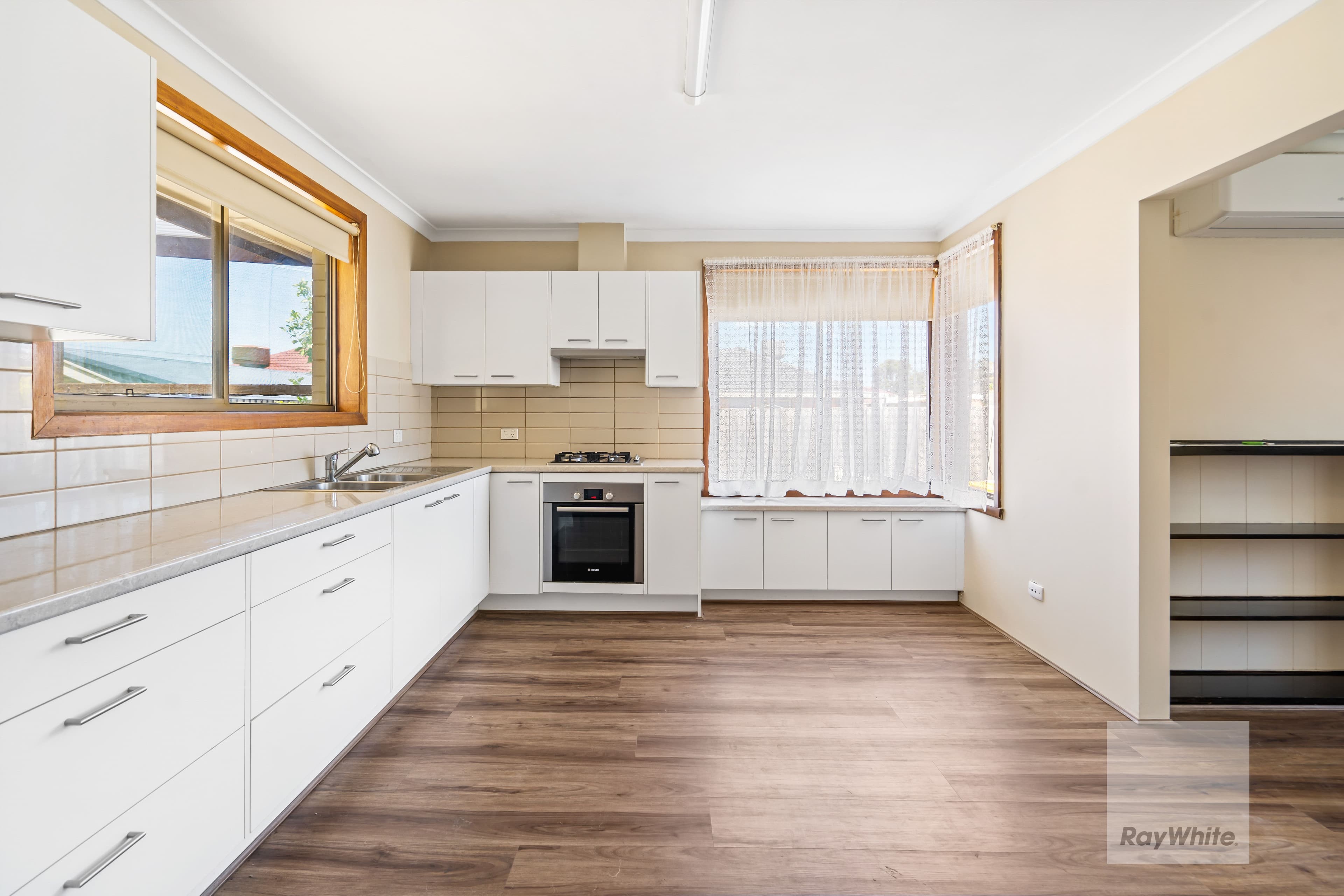 24 Stevenston Street, Deer Park VIC 3023, Deer Park - Thumbnail 3