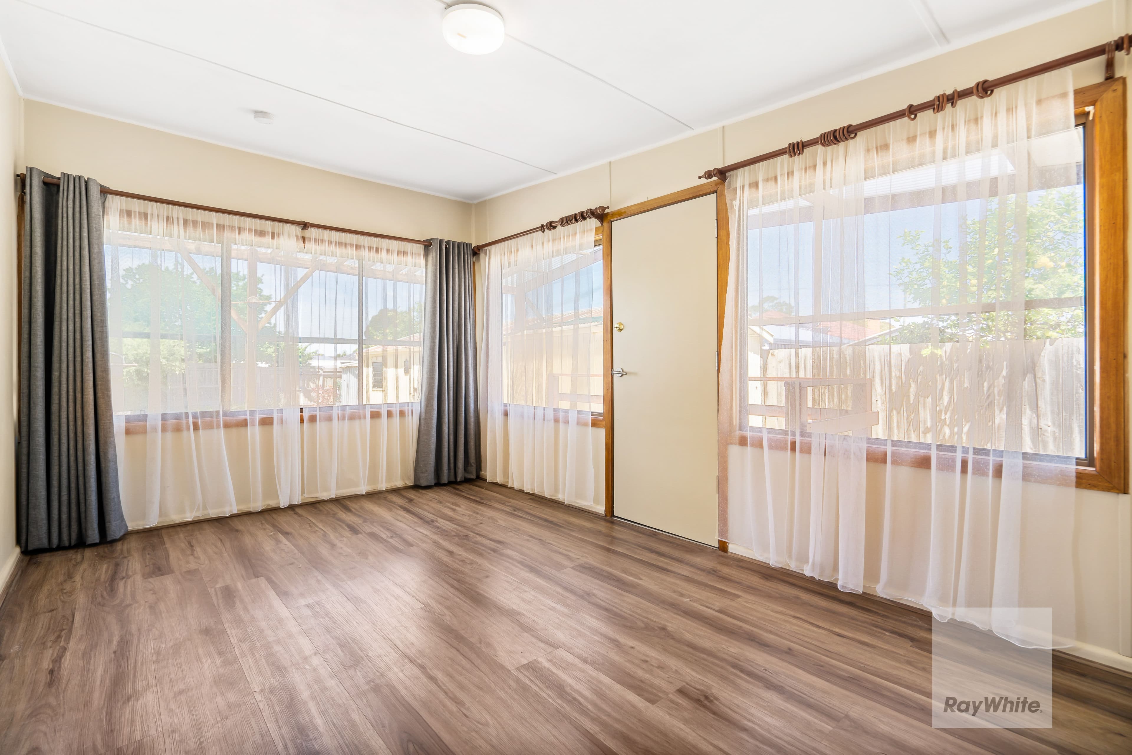 24 Stevenston Street, Deer Park VIC 3023, Deer Park - Thumbnail 4