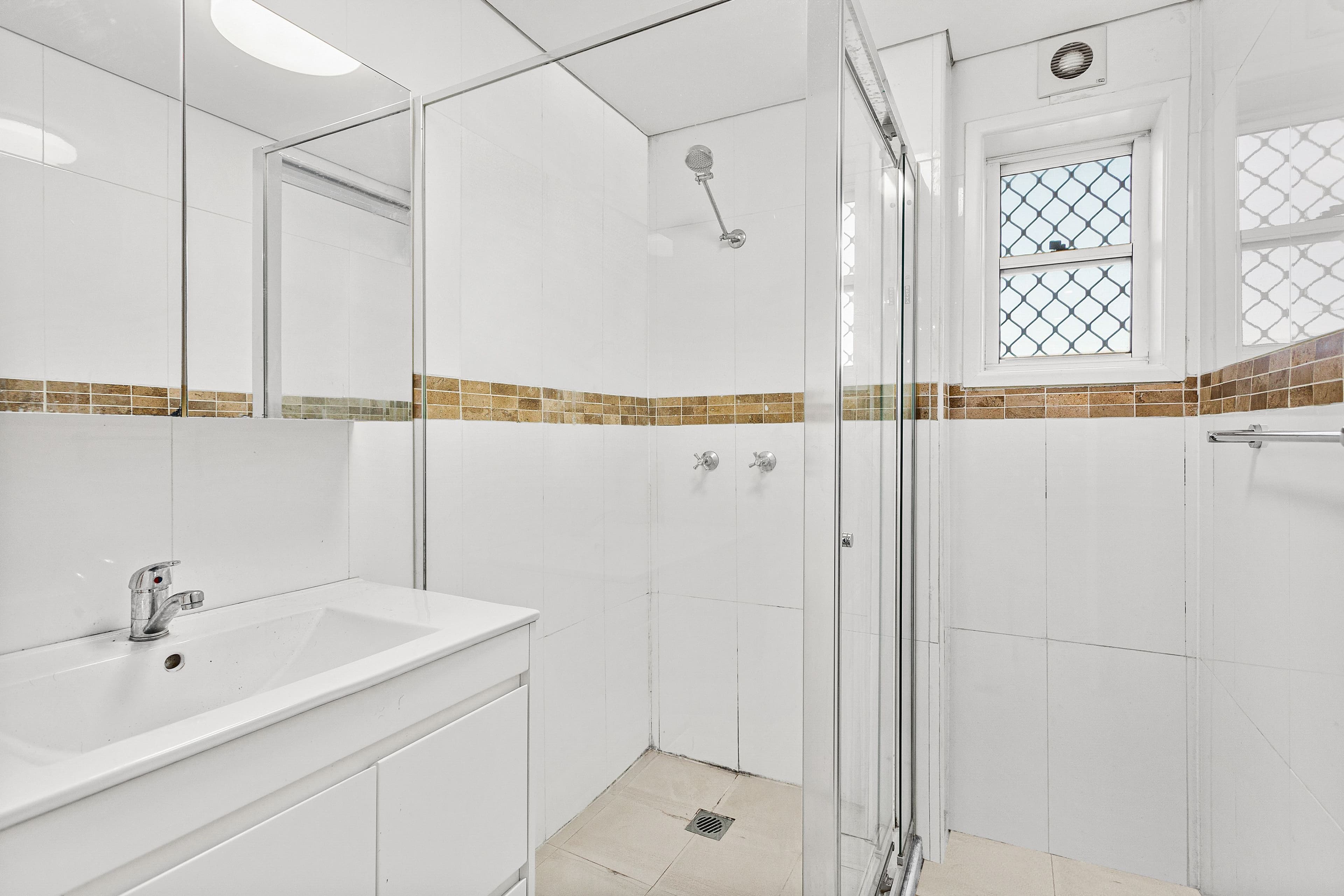 73 Collins Street, Corrimal NSW 2518, Corrimal - Thumbnail 4