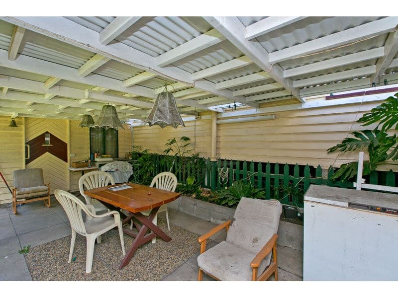90 Haylock Street, WYNNUM QLD 4178, Wynnum - Thumbnail 5