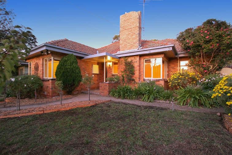 10 Velra Avenue, Murrumbeena VIC 3163, Murrumbeena - Image 1