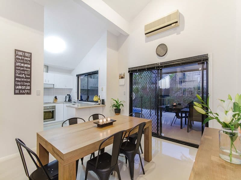 55 Lismore Drive, Helensvale QLD 4212, Helensvale - Thumbnail 6