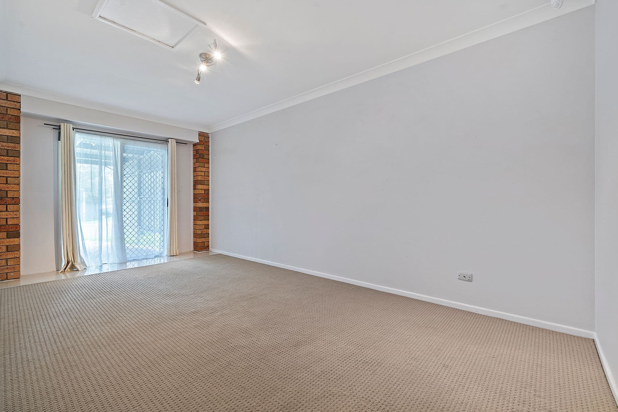 131 Herses Road, Eagleby QLD 4207, Eagleby - Thumbnail 5