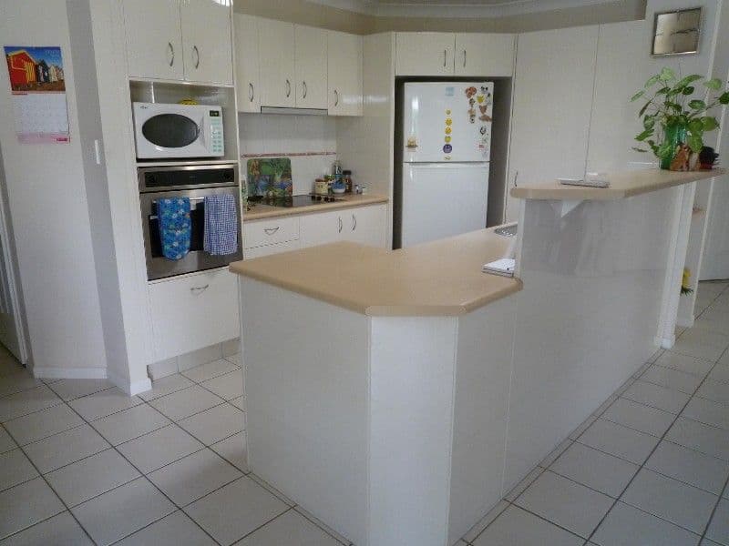 28 Leighanne Crescent, ARUNDEL QLD 4214, Arundel - Thumbnail 2