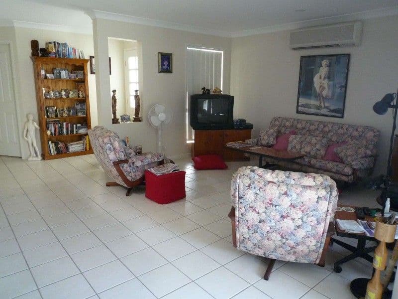 28 Leighanne Crescent, ARUNDEL QLD 4214, Arundel - Thumbnail 3