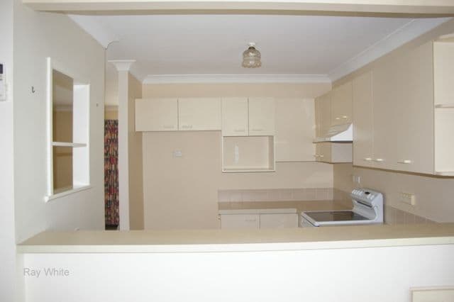 7 Melanie Court, DECEPTION BAY QLD 4508, Deception Bay - Thumbnail 2