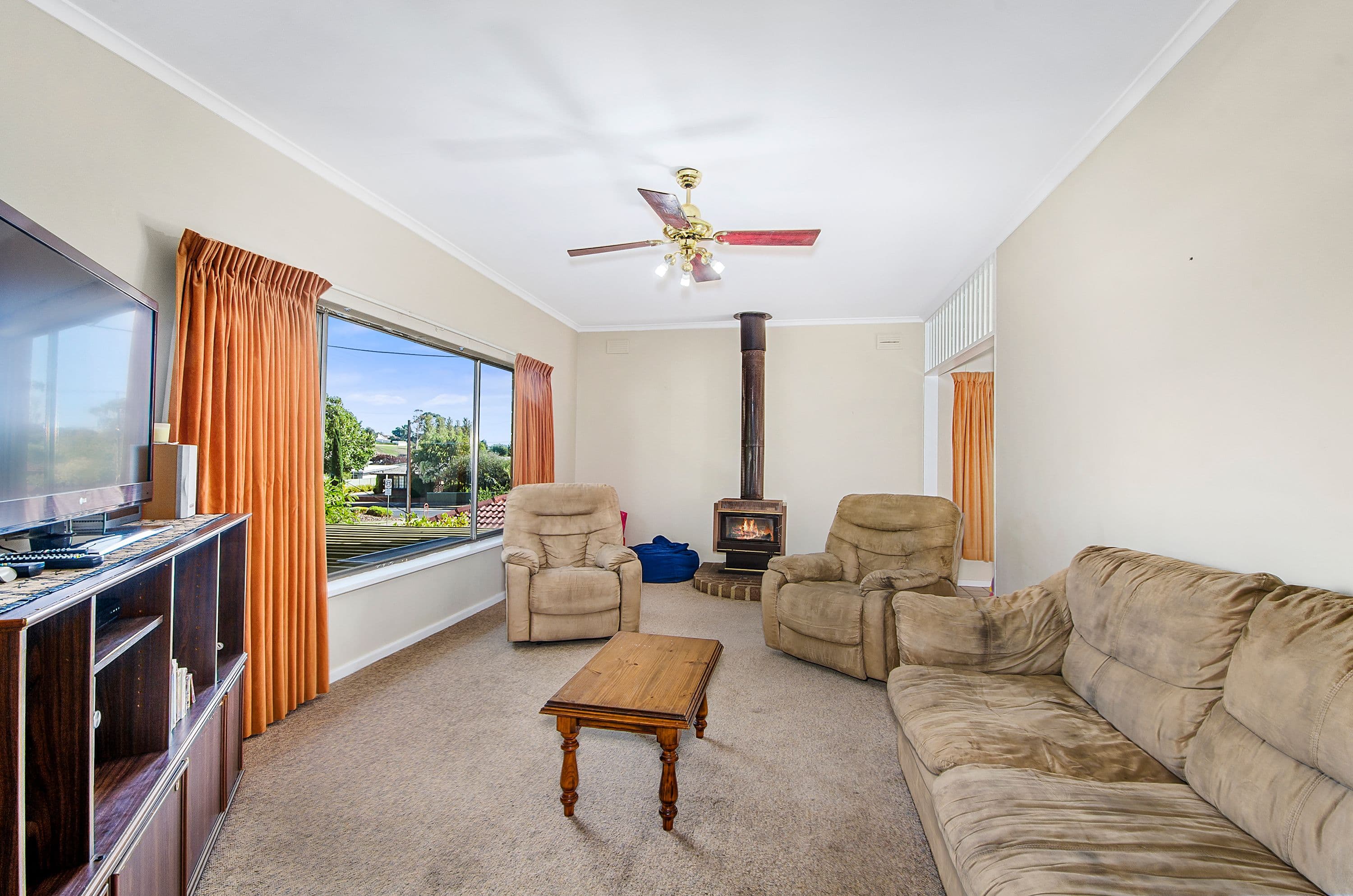 22 Davison Street, Mount Gambier SA 5290, Mount Gambier - Thumbnail 2