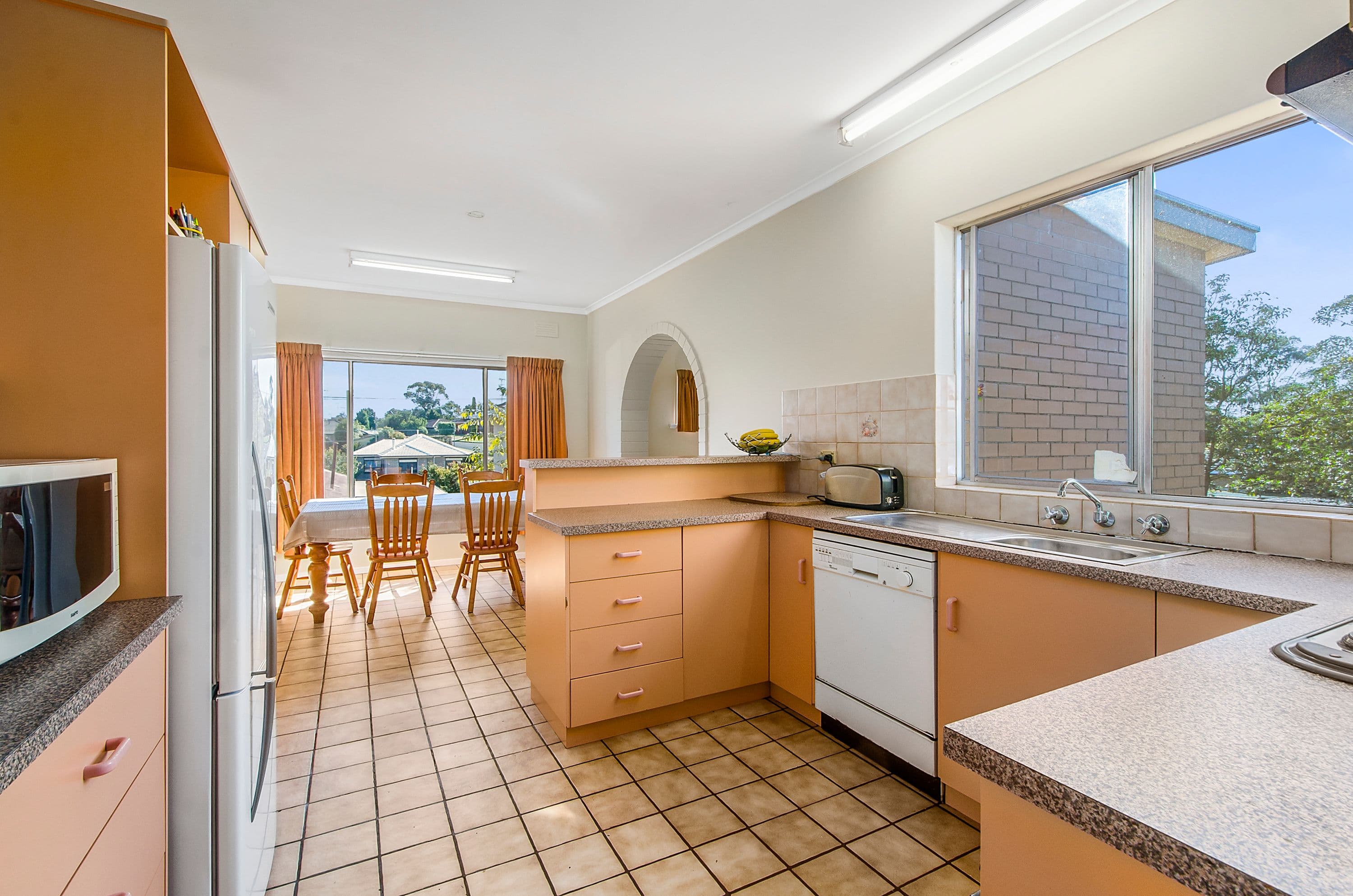 22 Davison Street, Mount Gambier SA 5290, Mount Gambier - Thumbnail 3