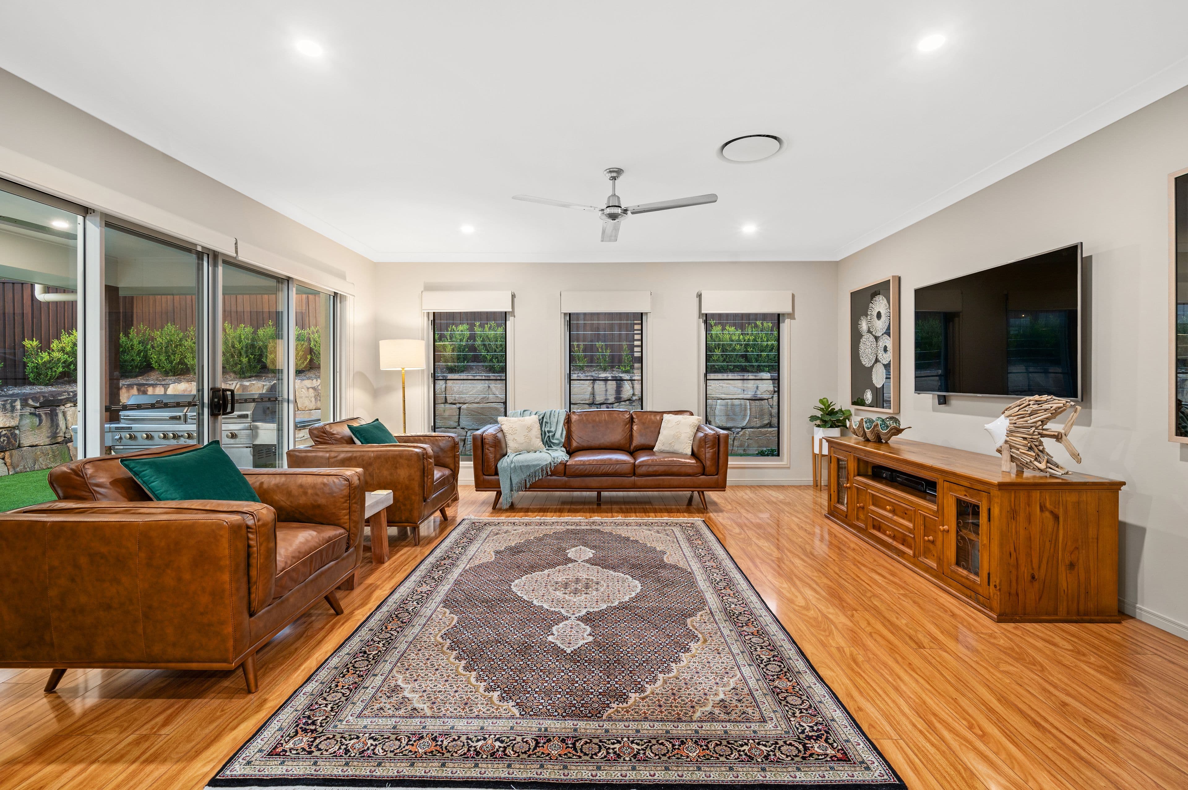 1 Lomandra Court, Brookwater QLD 4300, Brookwater - Thumbnail 5