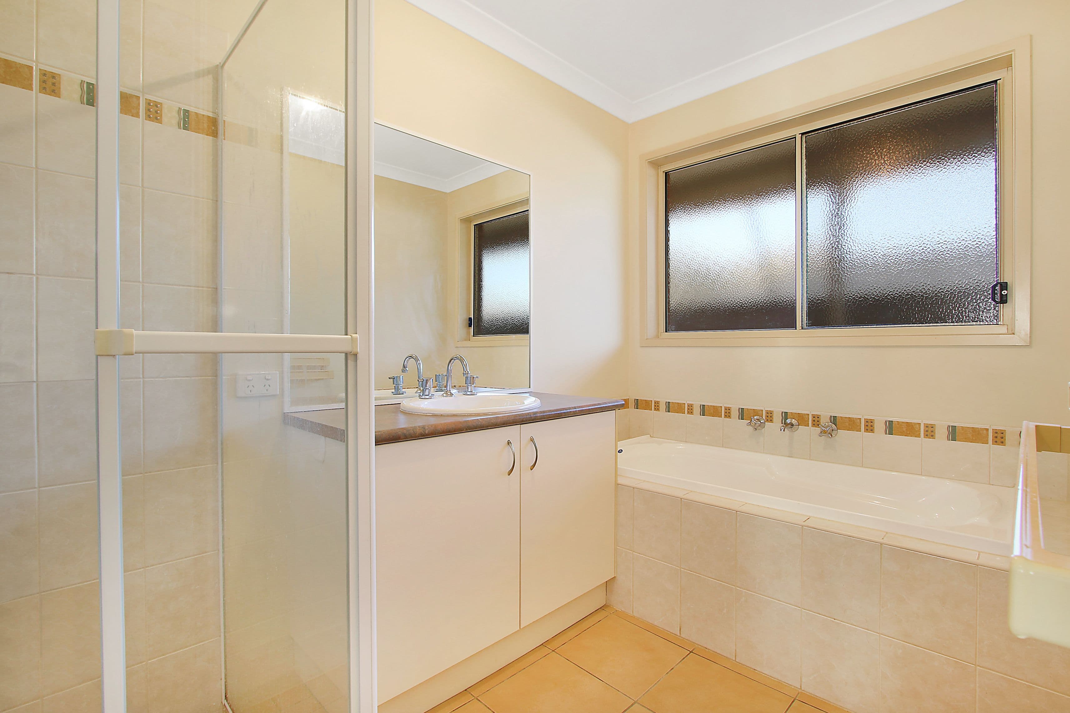 14 Innisbrook Avenue, West Wodonga VIC 3690, West Wodonga - Thumbnail 8