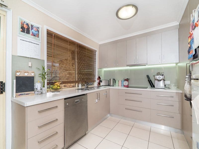 14 Gloria Court, Deception Bay QLD 4508, Deception Bay - Thumbnail 2