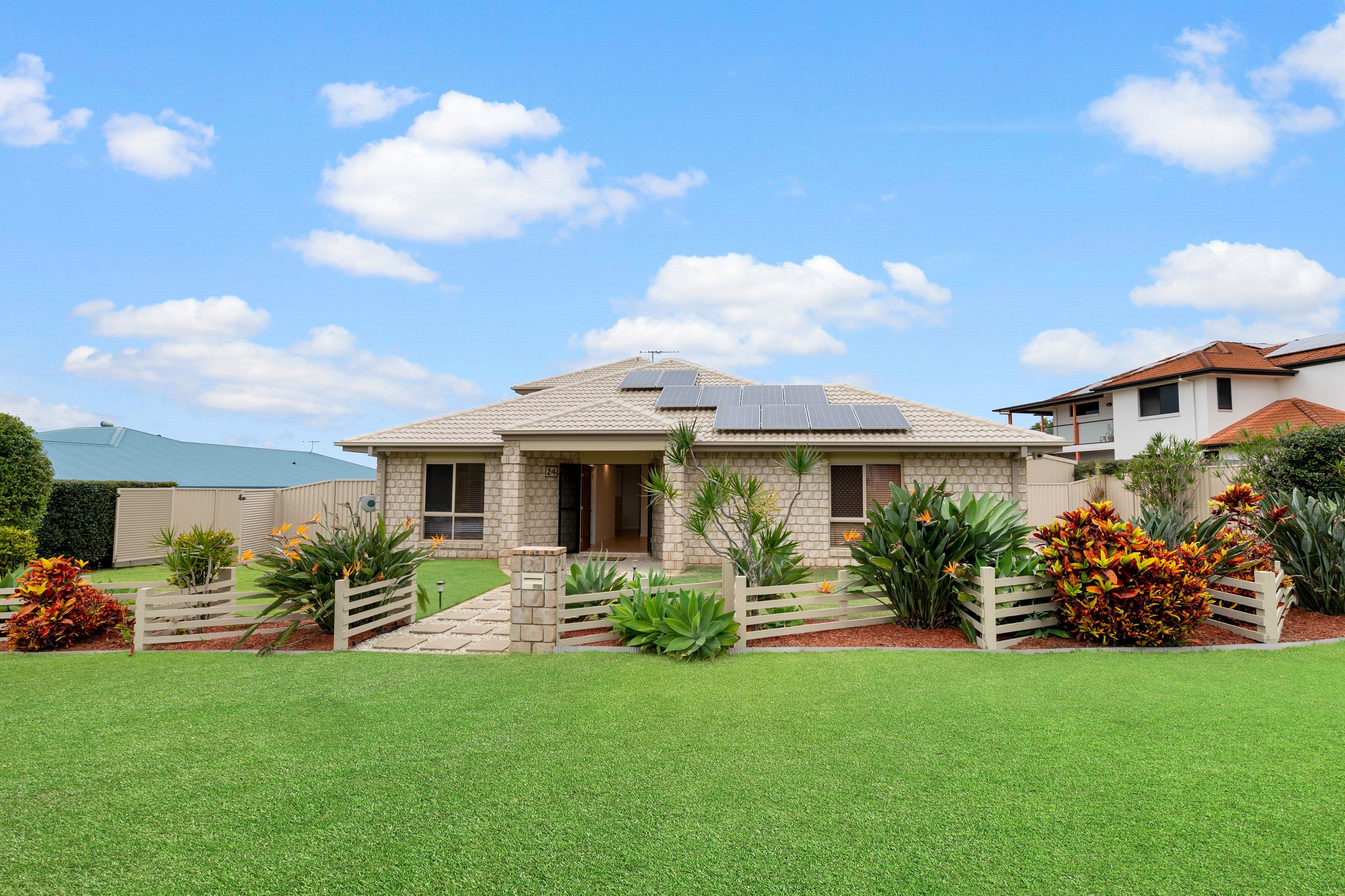 24 Townsville Crescent, Deception Bay QLD 4508, Deception Bay - Thumbnail 2