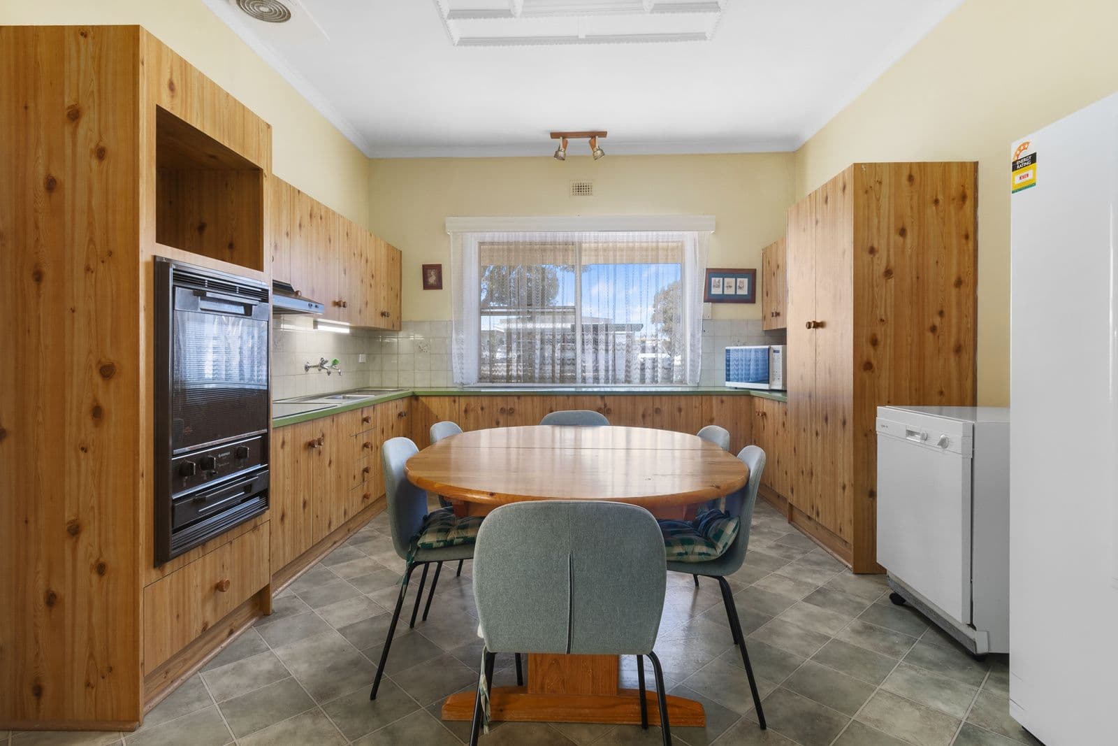 2 Caroline Street, Moonta SA 5558, Moonta - Thumbnail 8